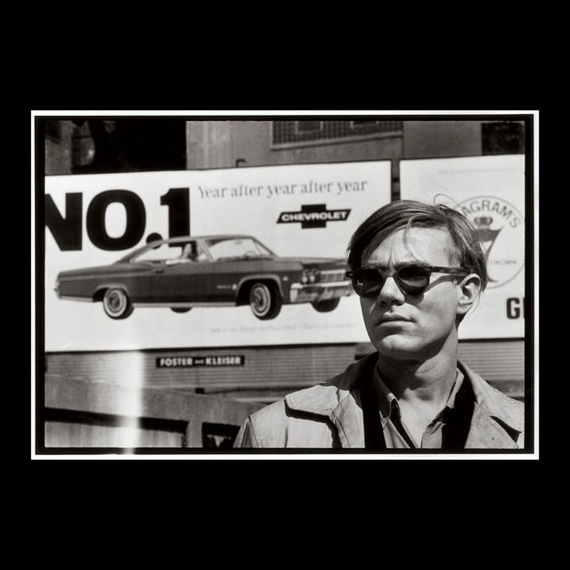 ANDY WARHOL: GIANT SIZE