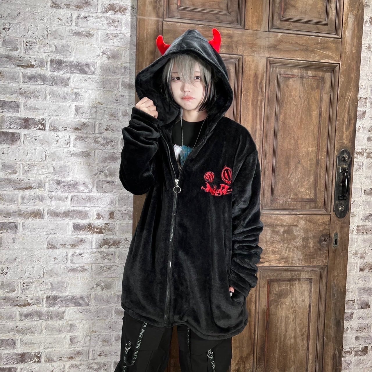 NieR OFF-SHOULDER RED DEVIL HOODIE - トップス