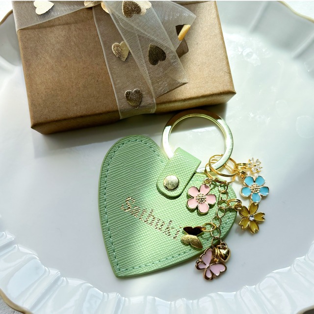 FLOWER GARDEN  COLORFUL HEART KEY RING（お花と蝶のチャーム付き）