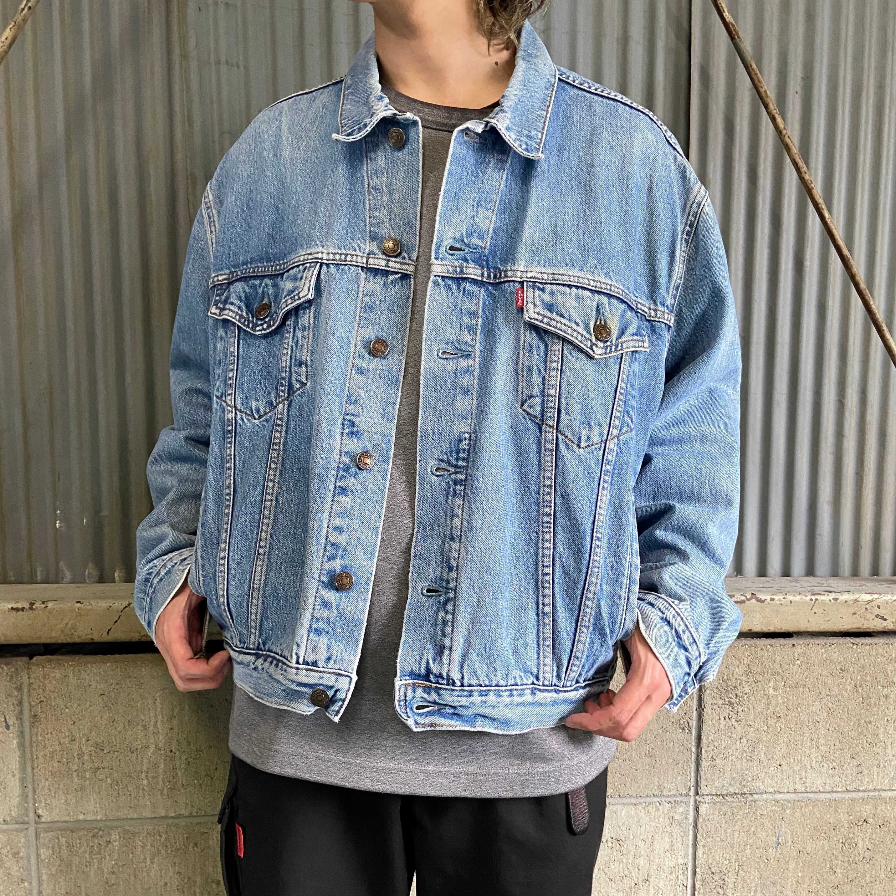 90年代 Levi's ユーロリーバイス 70503 02 デニムジャケット メンズL 古着トラッカージャケット 90S ヴィンテージ ビンテージ  【デニムジャケット】【3anniv】【CS2312-AL2】 | cave 古着屋【公式】古着通販サイト