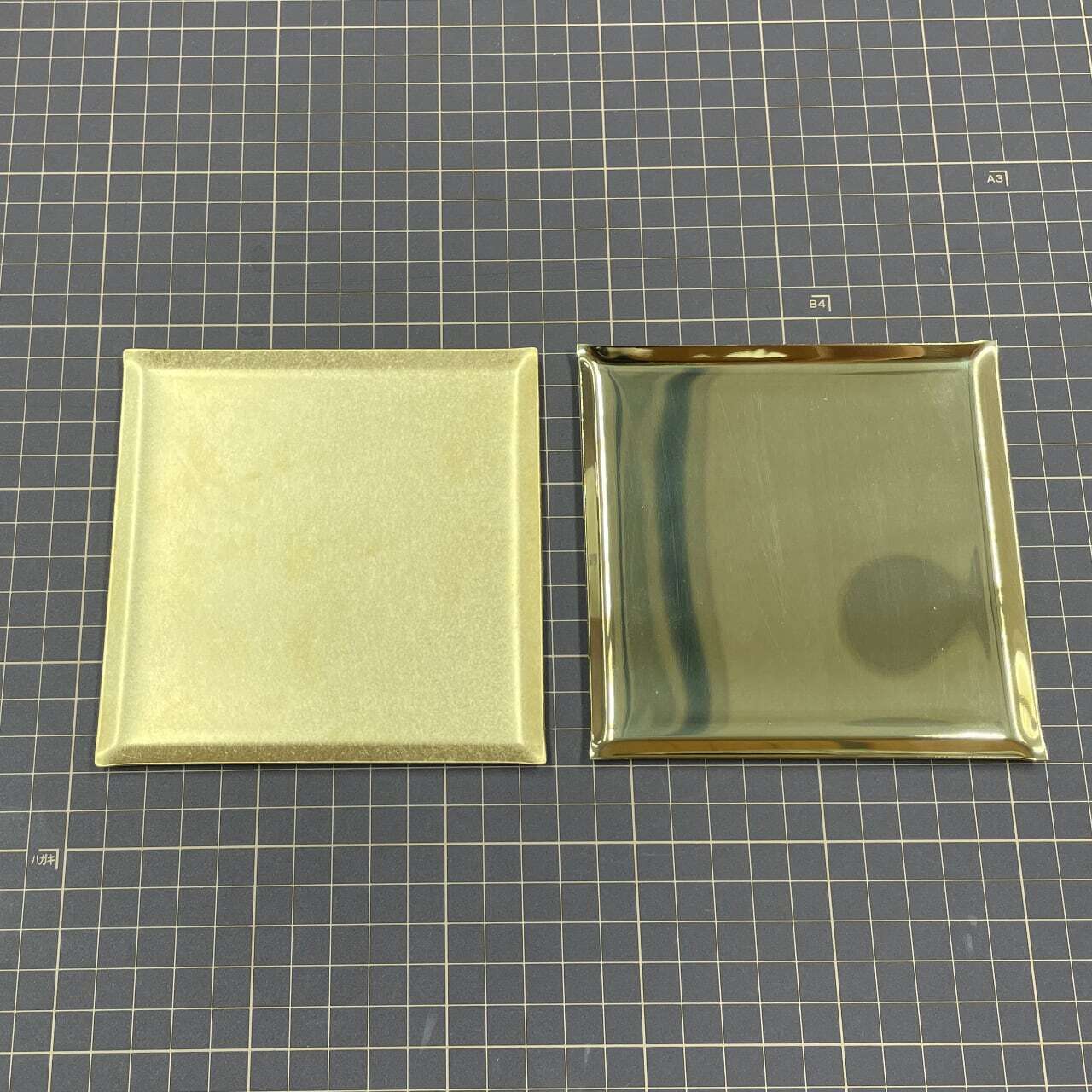 シンプルデザイン真鍮トレイ》真鍮のスクエアトレイ（120mm×120mm