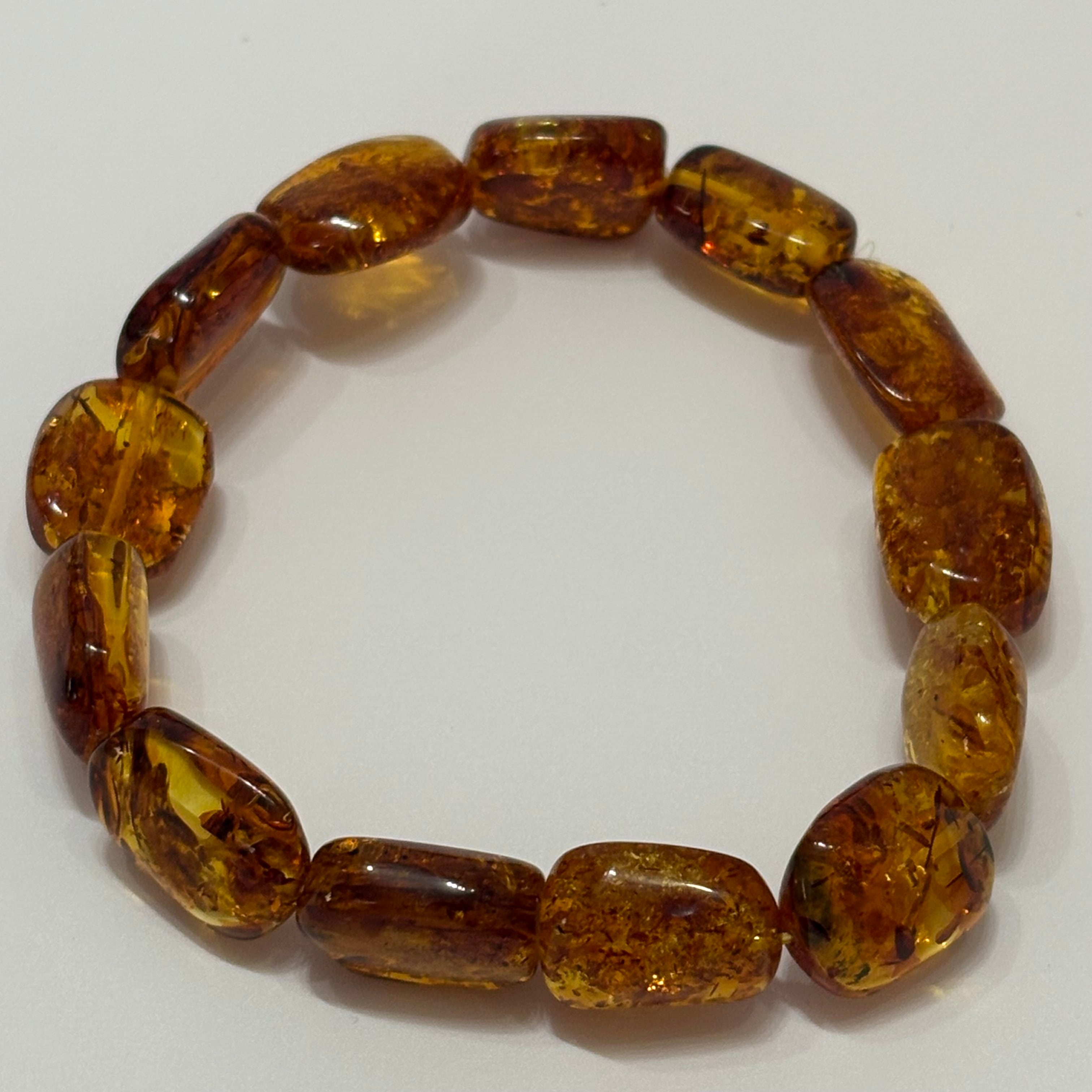 琥珀amber バルト海沿岸産 タンブル型不定形、内周18㎝