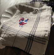 【ビストロ・BBRにわとり刺繍入り】シャルべエディション 麻100％ CHARVET EDITIONS 茶生地 鶏 ビストロ・シリーズ リネンクロス 格子柄 ふきん ティータオル 高品質 高級