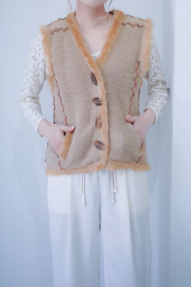 unique botton knit vest