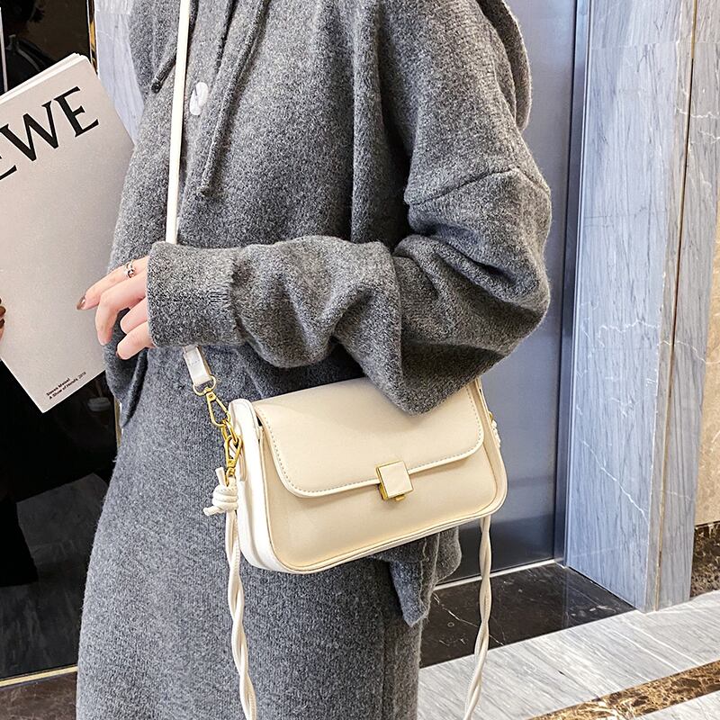 レッドスタイルシングル メッセンジャーバッグ Tiancai_Wing_Bag49805257379