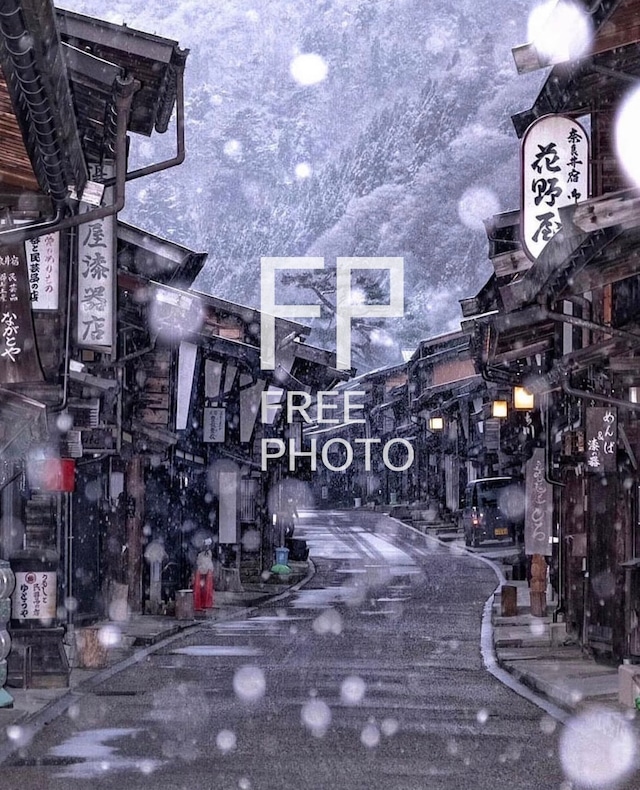 雪の降る奈良井宿