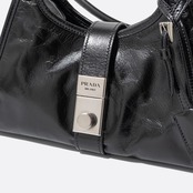PRADA スモール レザー トートバッグ ブラック