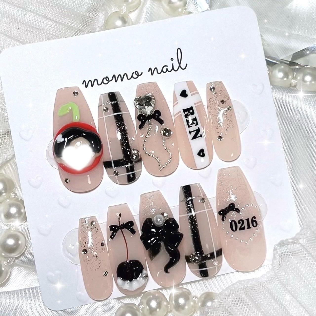 MOMO NAIL