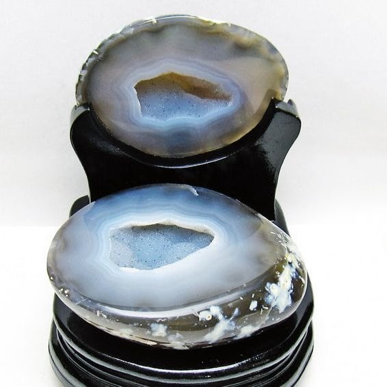 1.3Kg トレジャーメノウ アゲート ジオード 台座付属 一点物 175-1549