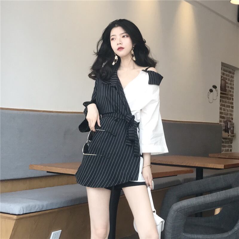 2020年春の新しいシンプルなデザインセンスミドル丈スーツカラー黒と白のストライプがルーズシャツの女性のネット赤潮に当たる YY-ファッション50718682908