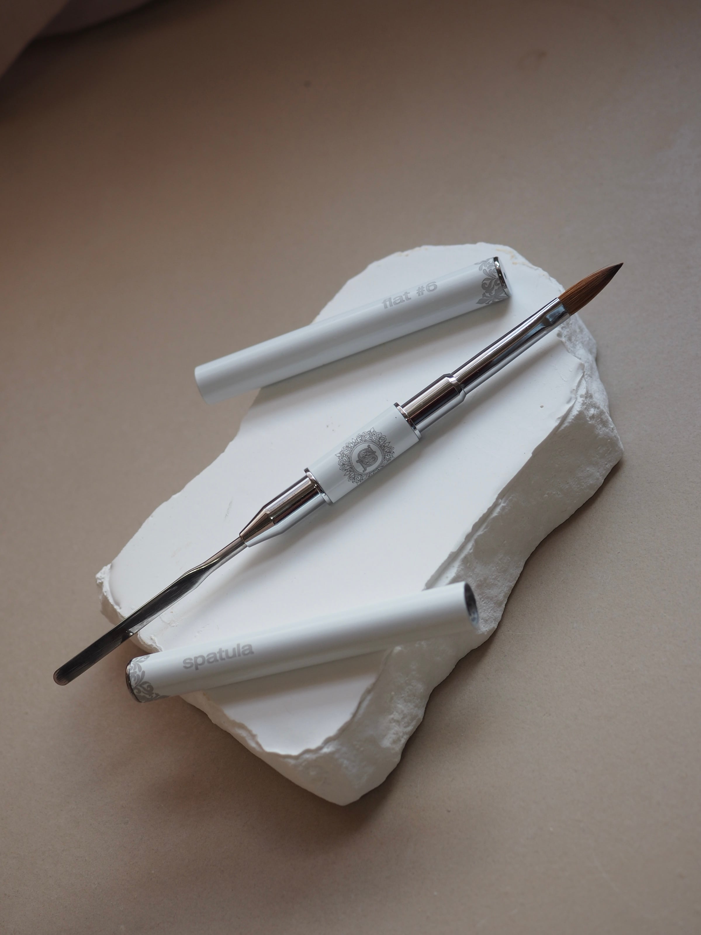DWME】sculpture brush M | QUATRE FEUILLES