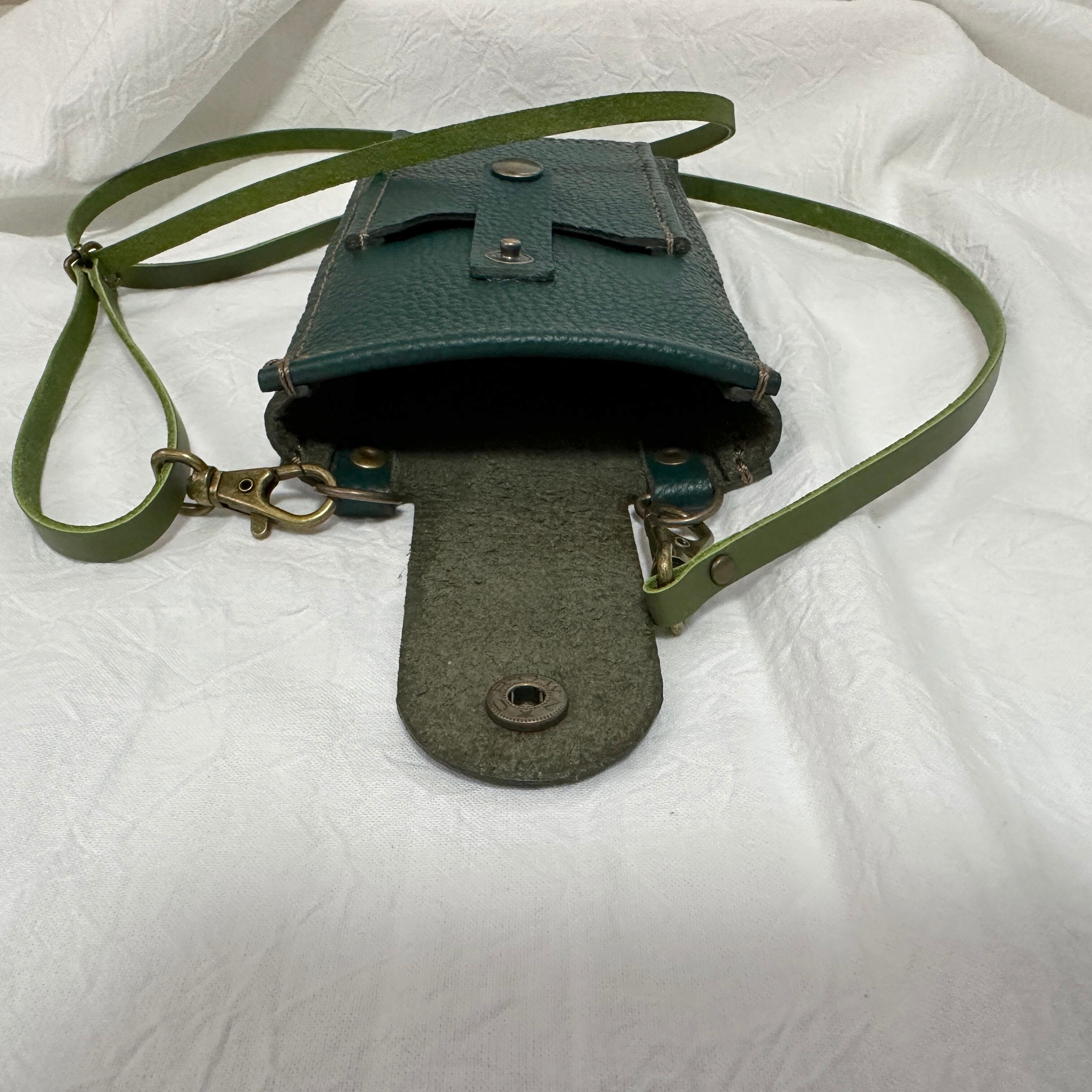 スマホショルダー ポシェット スマホホルダー スマホポーチ 本革