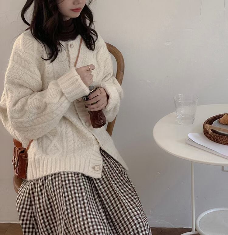 ケーブル編み　ざっくりカーディガン　AJ11009-2260