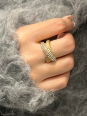 Double cross ring