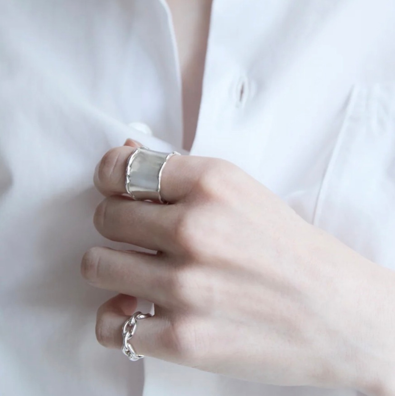 r073 thick chagn pinky ring