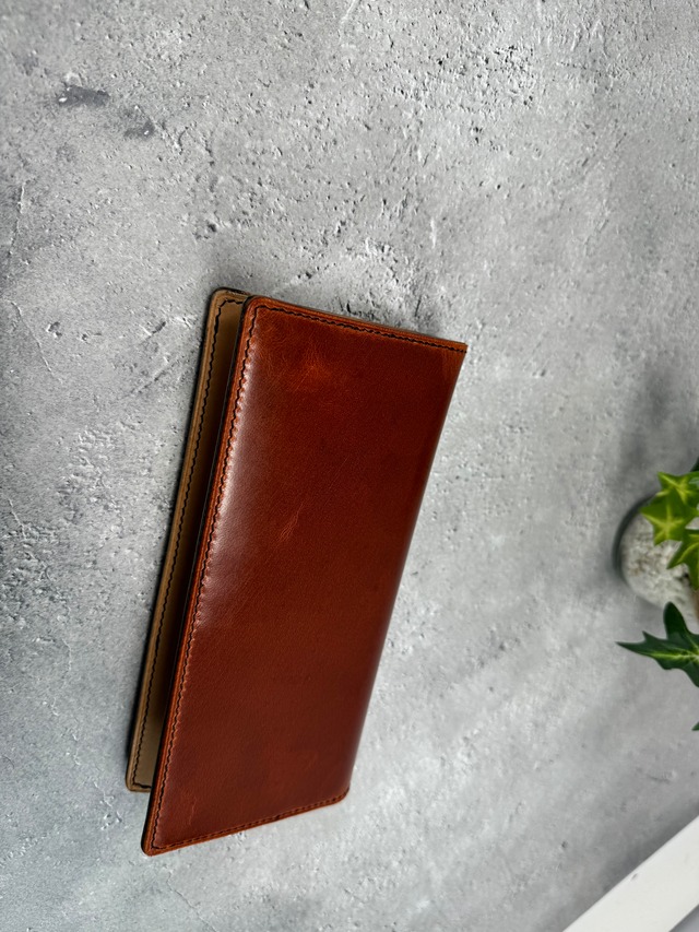 二つ折り長財布