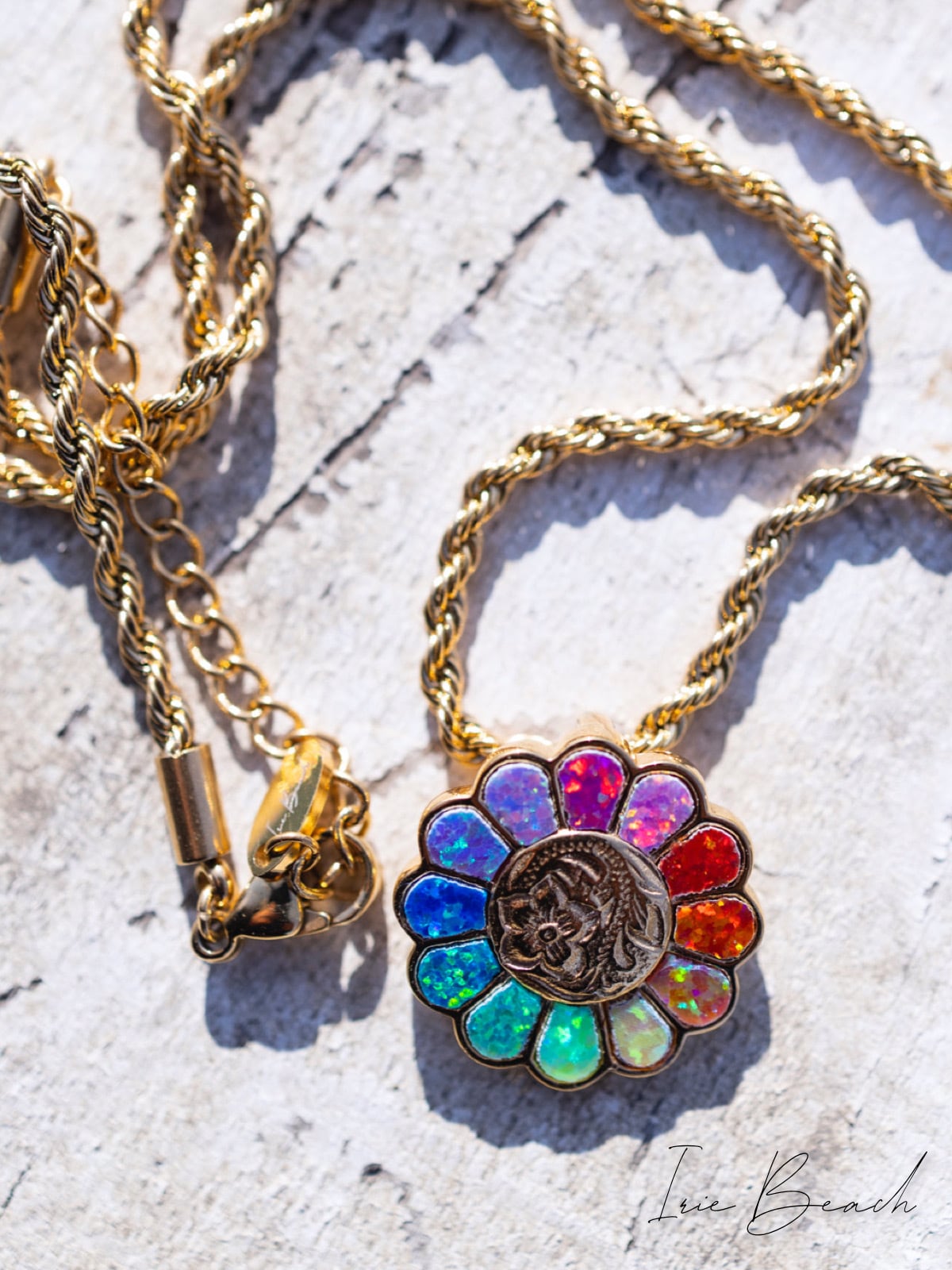 Flower opal necklace | IRIEBEACH