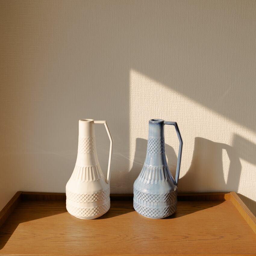 Vasco Flower Vase (Ivory/Blue)