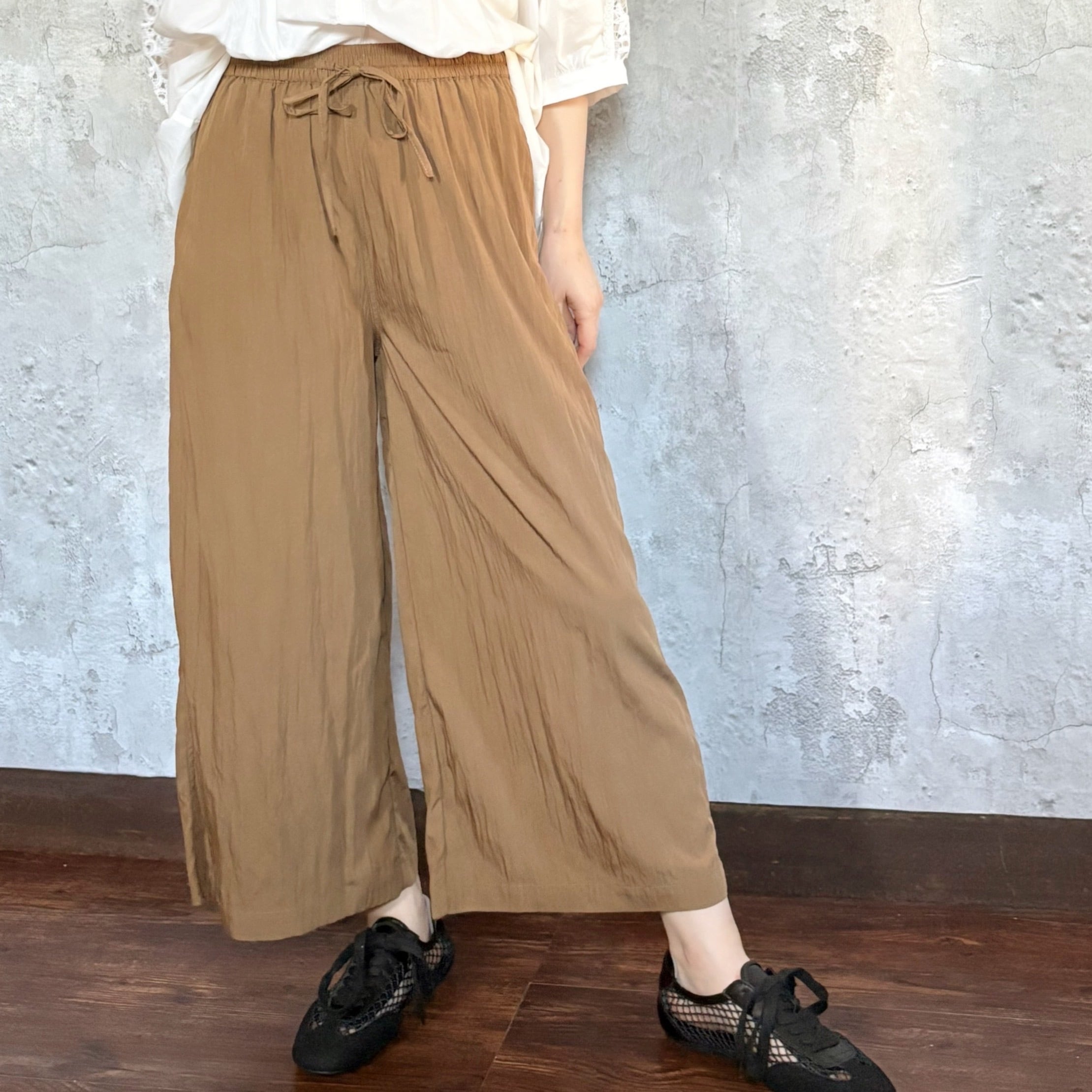 クロップドセミワイドパンツ