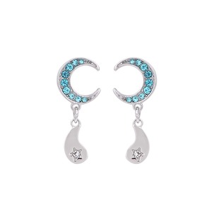 【人気】AREUM ピアス 両耳用 CZダイヤ 月 テテ着用モチーフ 左右対称 揺れる お洒落 moonlight オリジナル 人気デザイン V 韓国ファッション アクセサリー 小