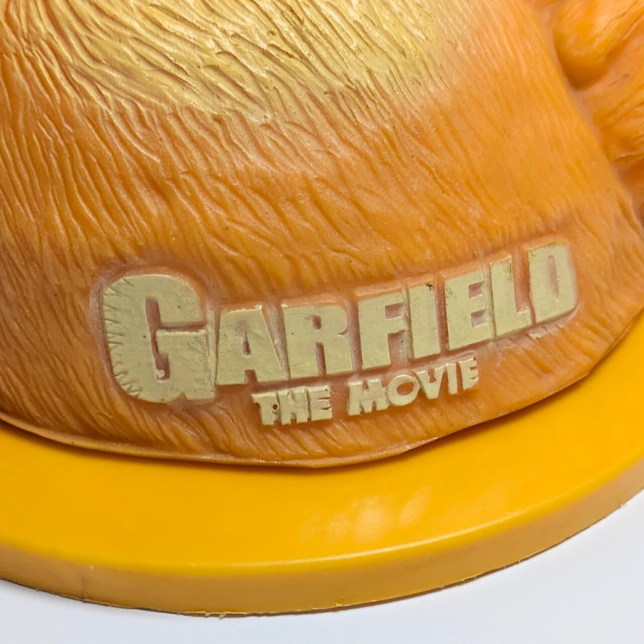 ☆ VINTAGE JUNK 2004 ☆【 Garfield  ( ガーフィールド ) 】Garfield The Movie / ガーフィールド ソフビフィギュア / ドリンクボトル蓋 〚アメリカン雑貨 アメトイ〛