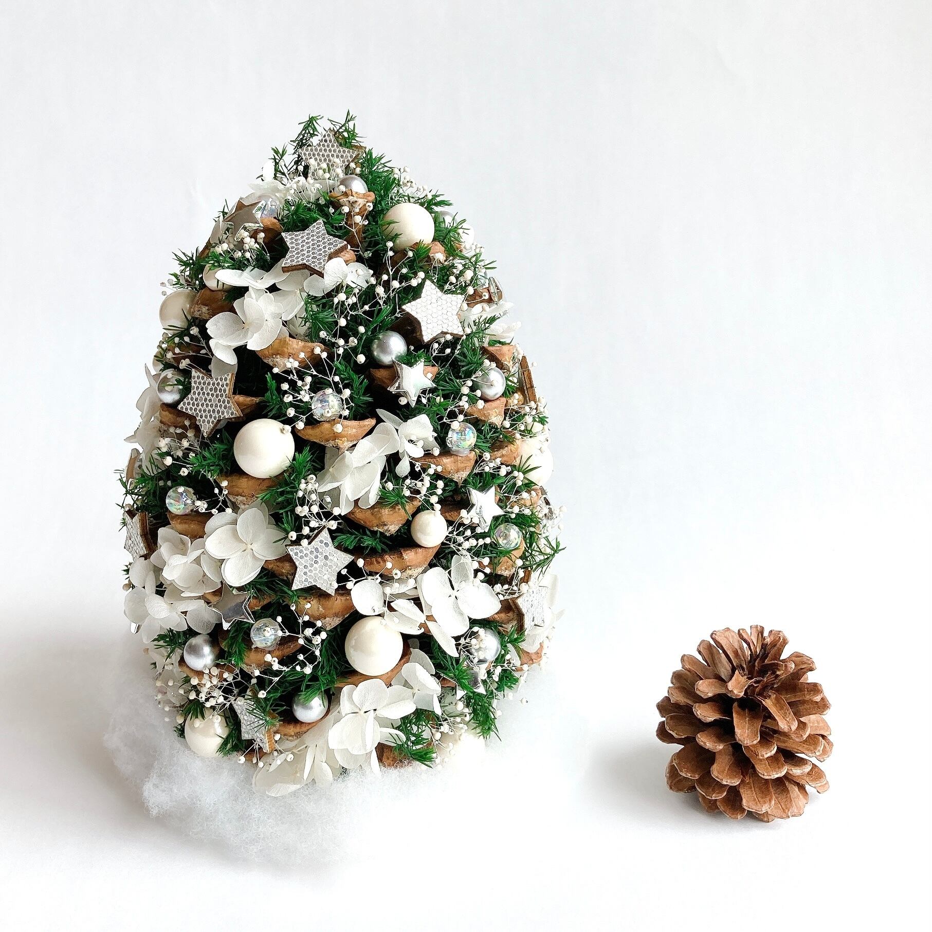 松ぼっくりの星降るクリスマスツリーWhite&Silver2022