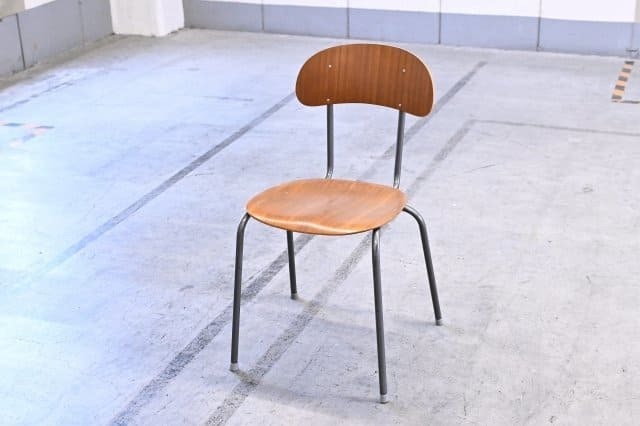 北欧ビンテージ スクールチェアb 椅子 スチールフレーム レトロ ノスタルジック アンティーク オシャレ 店舗 学習机 子供部屋【中古家具/中古インテリア/USED家具ユーズド家具/リサイクル】