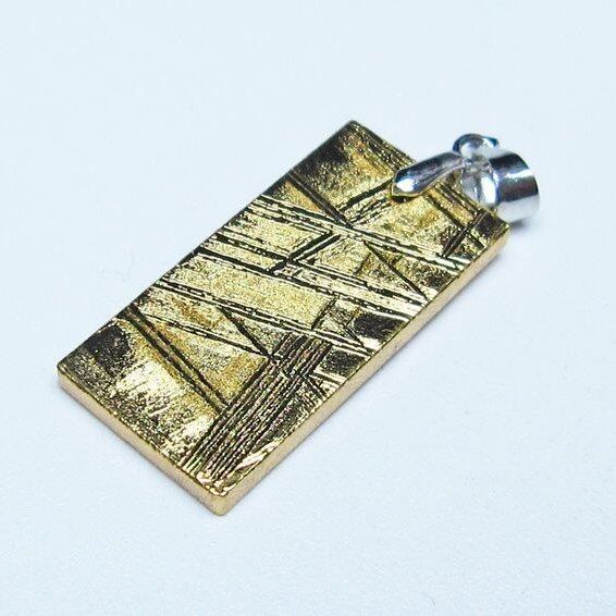 ギベオン ペンダント 隕石 メテオライト ゴールド 一点物 おまかせ便 112-13540