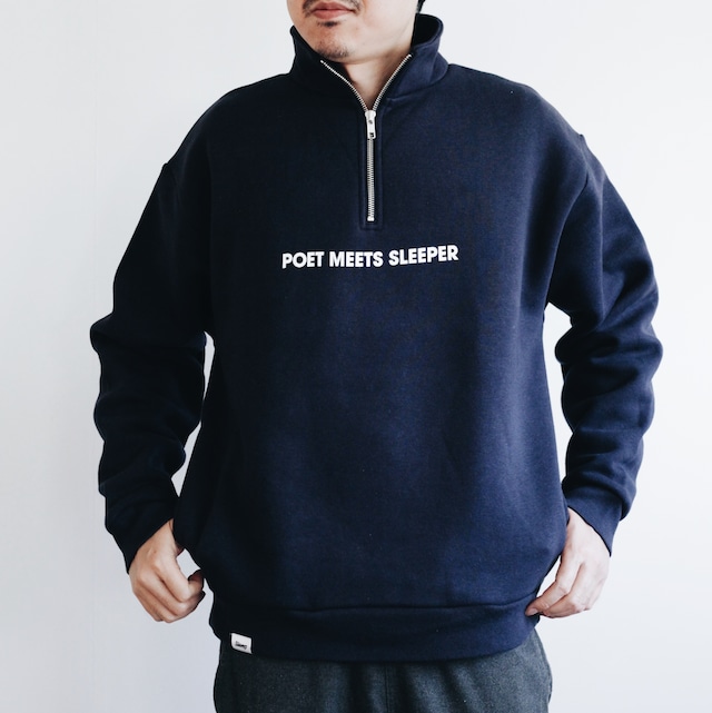 【minka × POET MEETS DUBWISE(ミンカ × ポエトミーツダブワイズ)】 POET MEETS SLEEPER HALF ZIP SWEAT