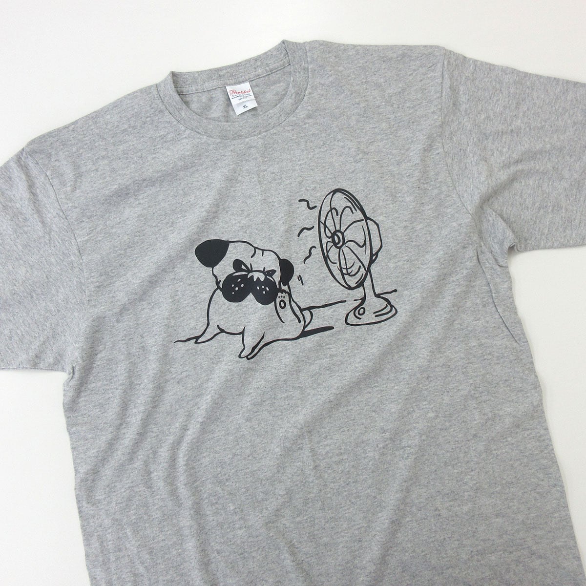 ご機嫌斜め パグ Tシャツ dog63 犬 ブヒ パグ 好き 服 ゆるい イラスト
