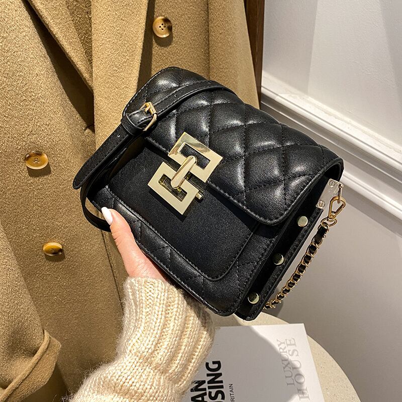 チェーン オータムウィンターレッド 秋物 冬物 スクウェア メッセンジャーバッグ 手作りハンドバック97092367537