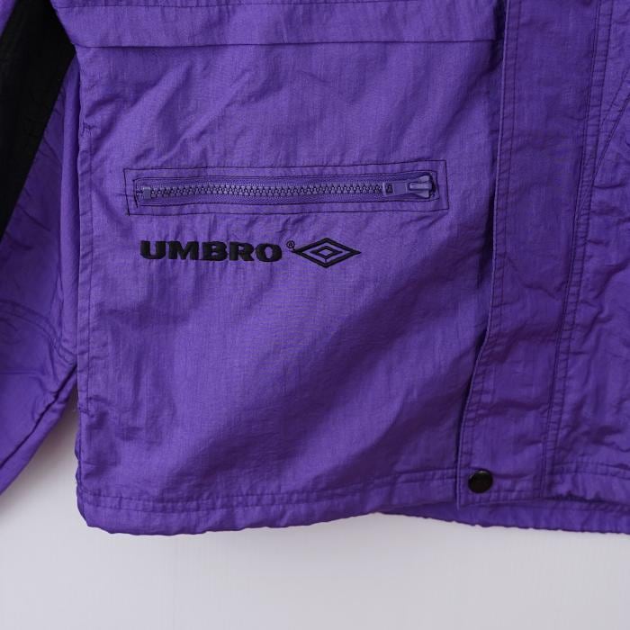 UMBRO アンブロ ナイロンジャケット 90s 刺繍 パープル 紫 8207 UMBRO アンブロ ナイロンジャケット 90s 刺繍 パープル 紫 8207