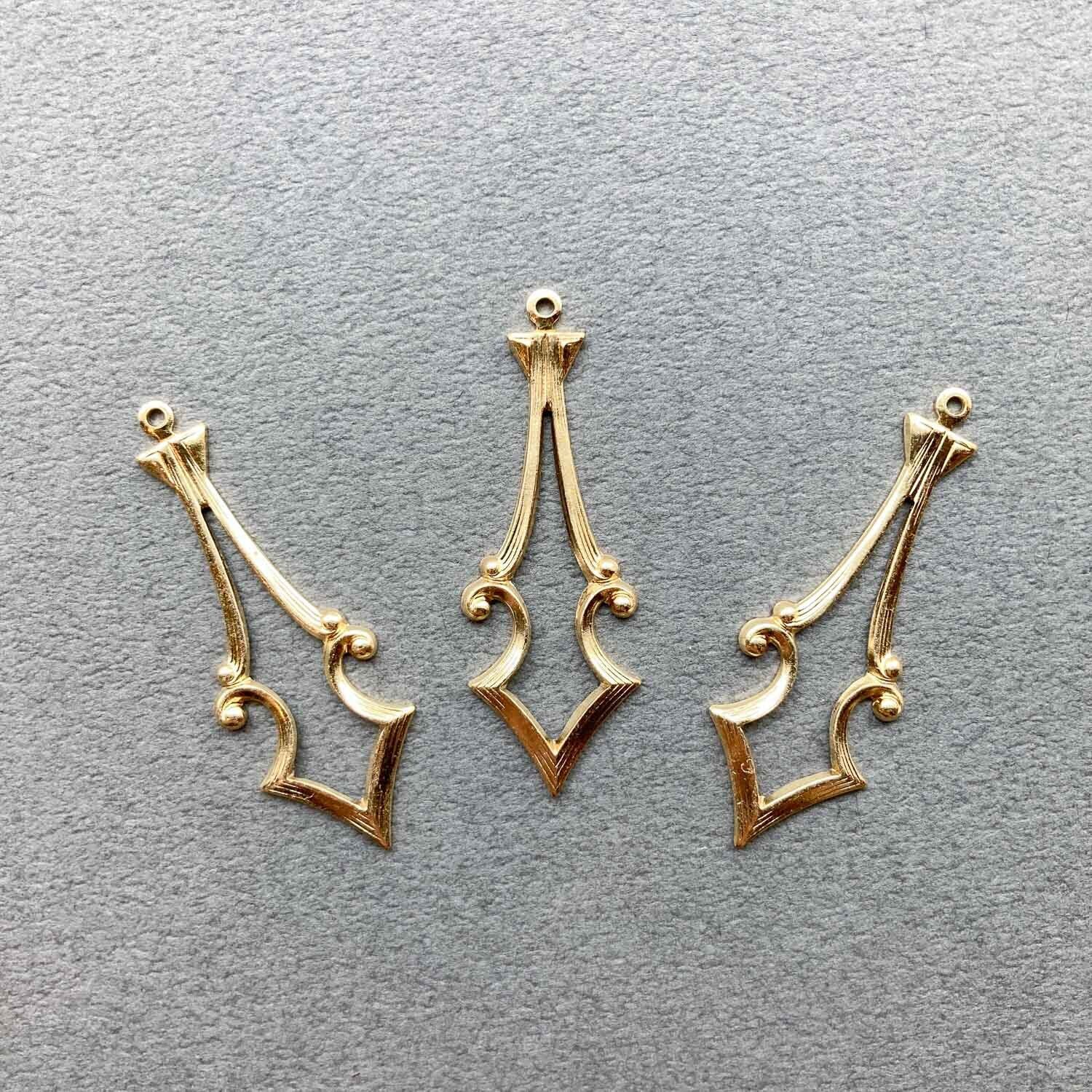 再入荷〉USA真鍮 剣型穴あきチャーム | Dua-アクセサリーパーツショップ