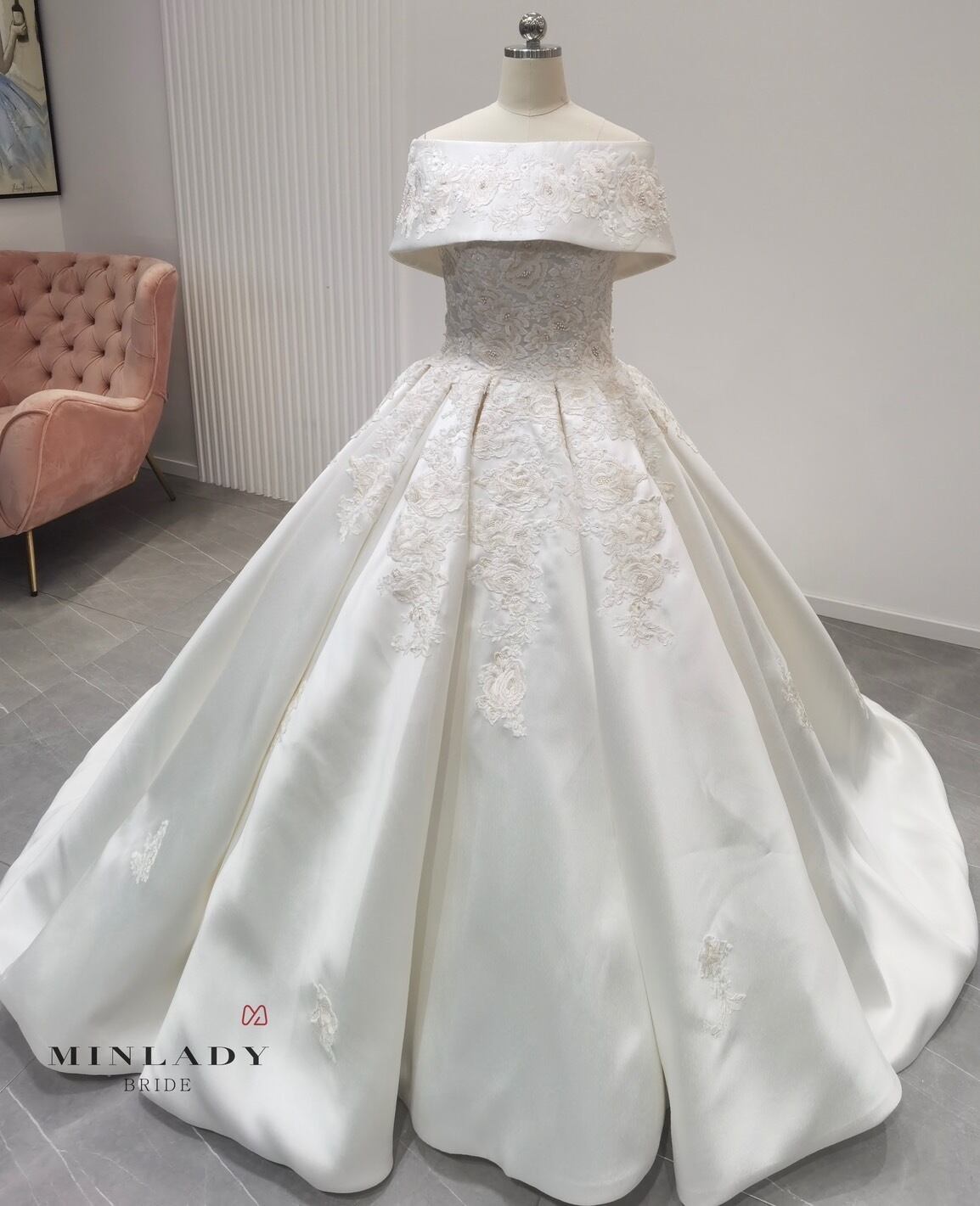 2way フラワー 刺繍 ウェディングドレス | MINLADY BRIDE