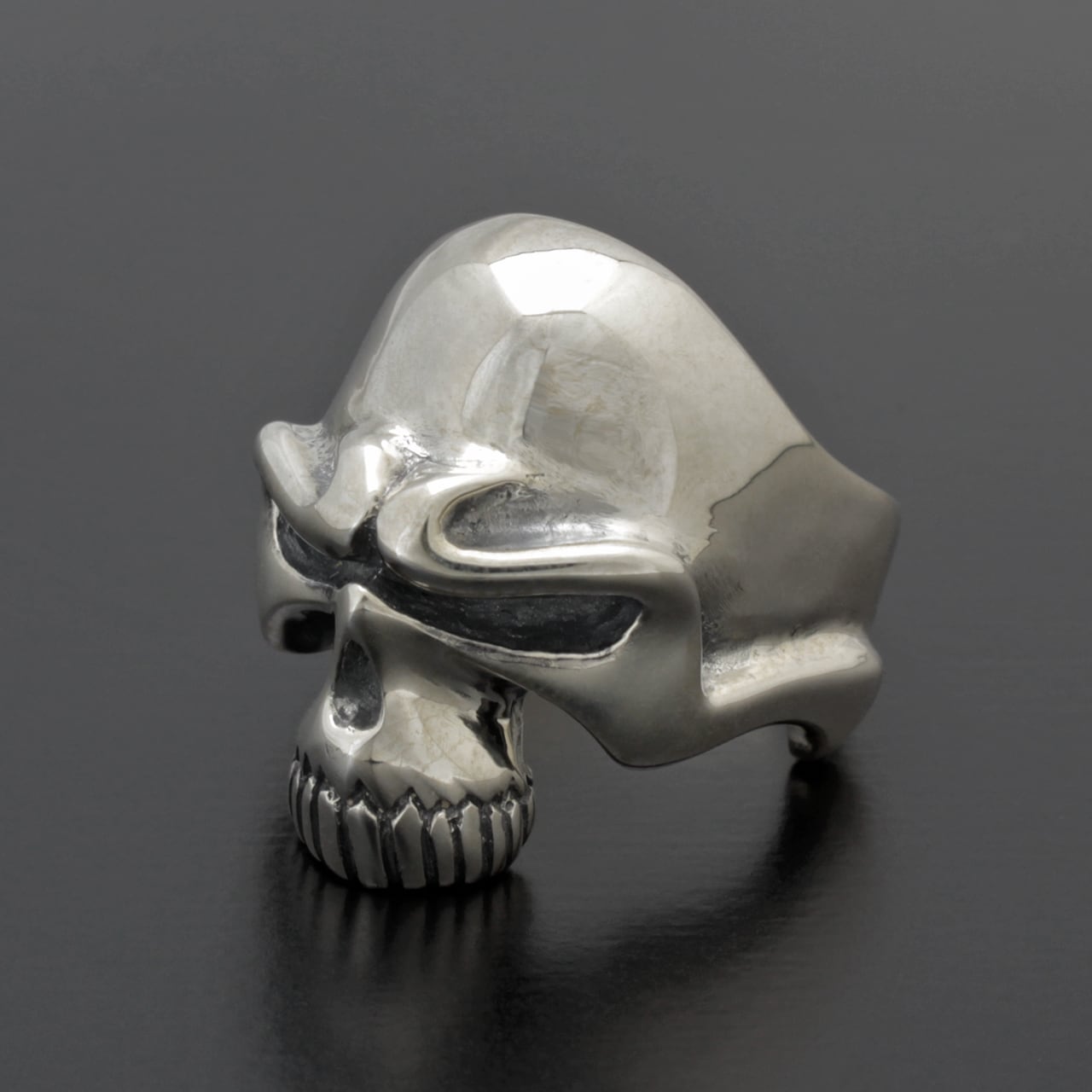 d*d様 MEDIUM MAD SKULL RING RING | 【THIRTEEN DESIGNS】OFFICIAL ONLINE SHOP