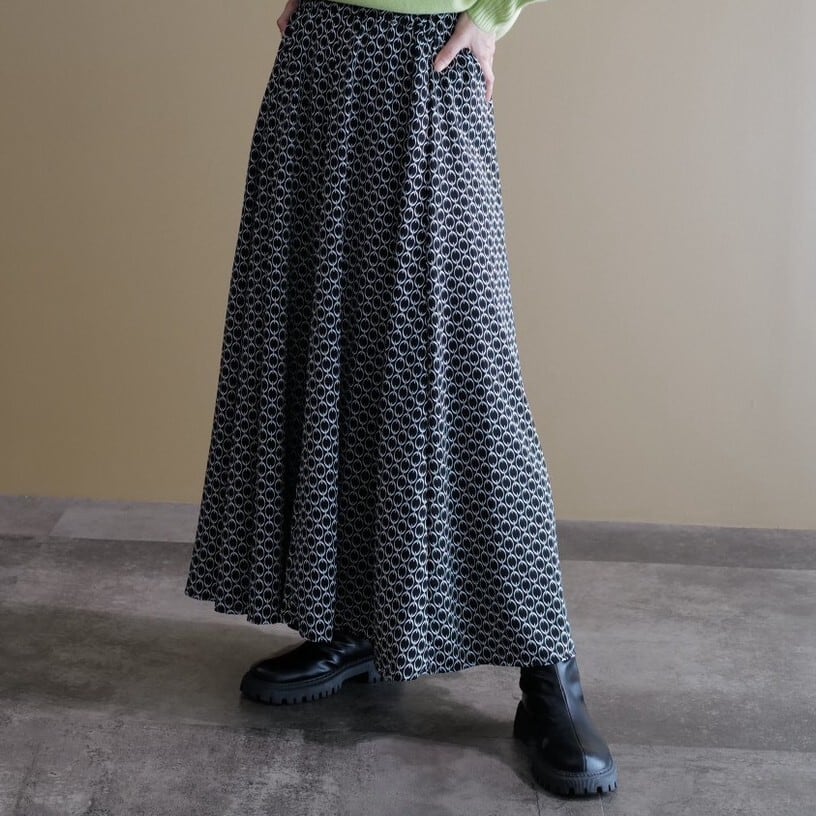 ★幾何学プリントフレアスカート(ブラック)