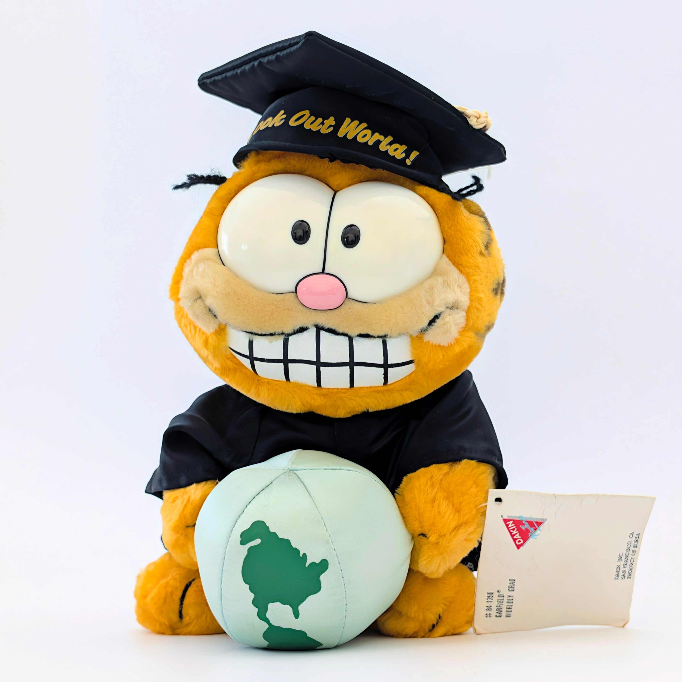 ☆ VINTAGE 1980年代初期 ☆【 Garfield ( ガーフィールド ) 】『 GARFIELD WORLDLY GRAD 卒業式ガーフィールド ワールドリー グラッド』Look out world! / ぬいぐるみ / プラッシュ / plush / 1980年代年製 〚アメリカン雑貨 アメトイ〛