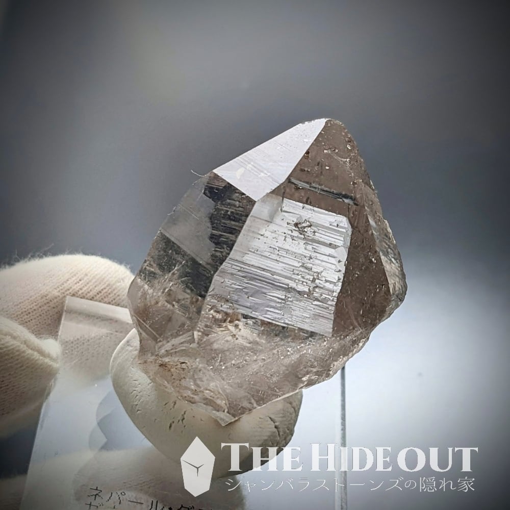 ヒマラヤ水晶オールドストック原石標本029 クリアなのに「色み」を