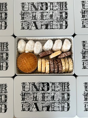 『U.F.Bのオリジナルクッキー缶』