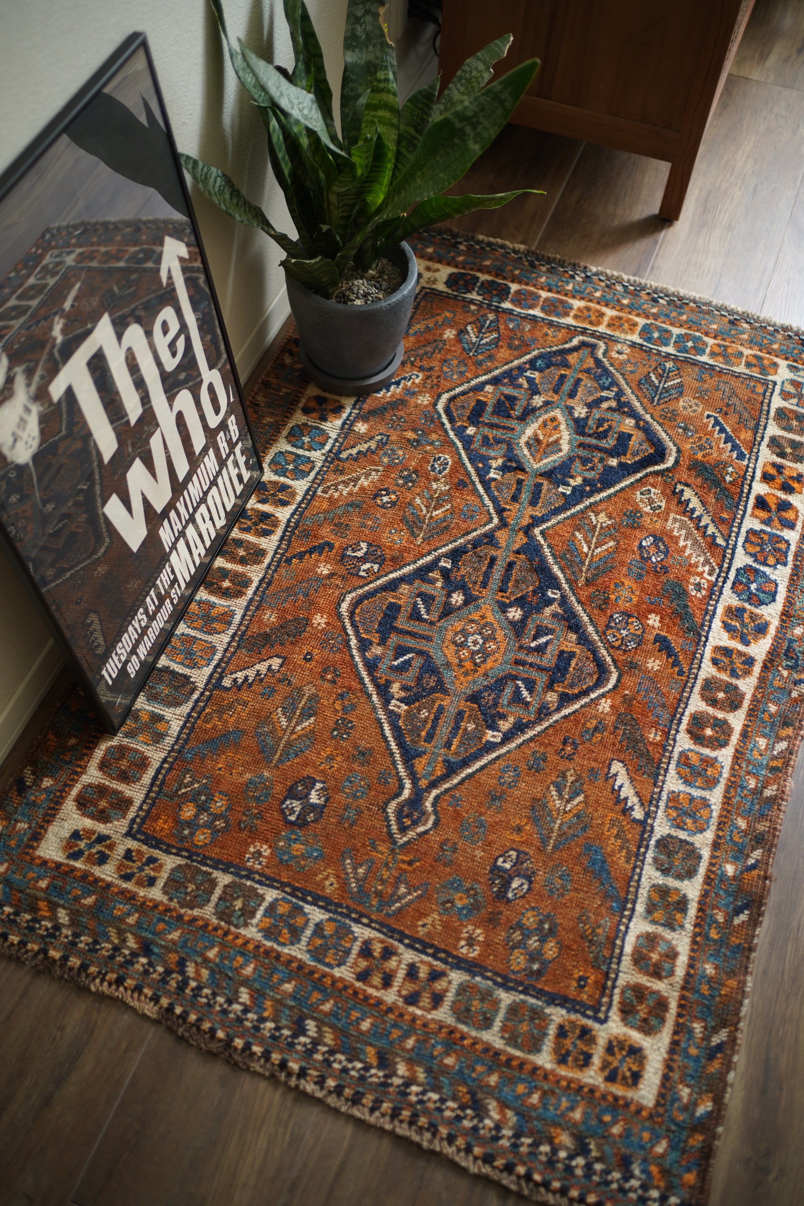 ヴィンテージラグ専門店 TIME RUG （ペルシャ絨毯・トライバルラグ）