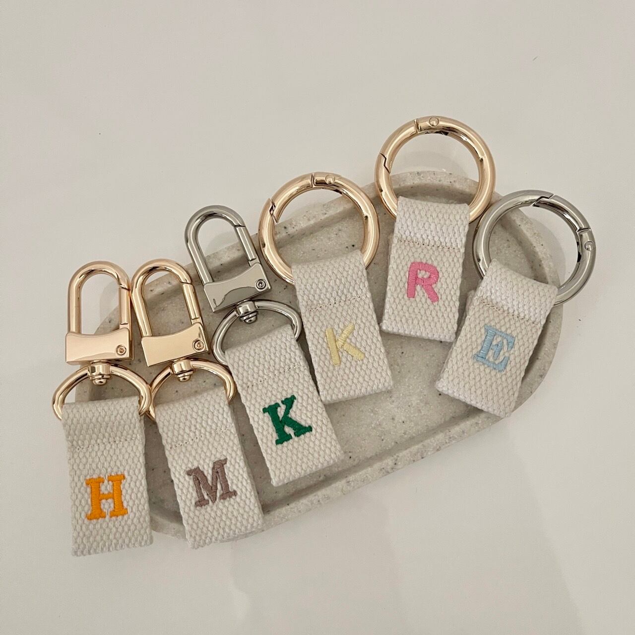 イニシャルネームタグ】全17カラー | Lovelic