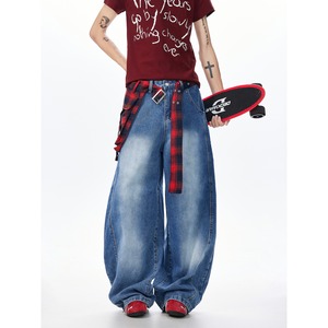 ベルト付きジーンズ/デニムパンツ