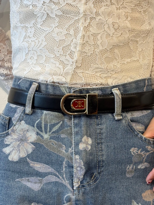 CELINE  / vintage gold×red triomphe leather belt.