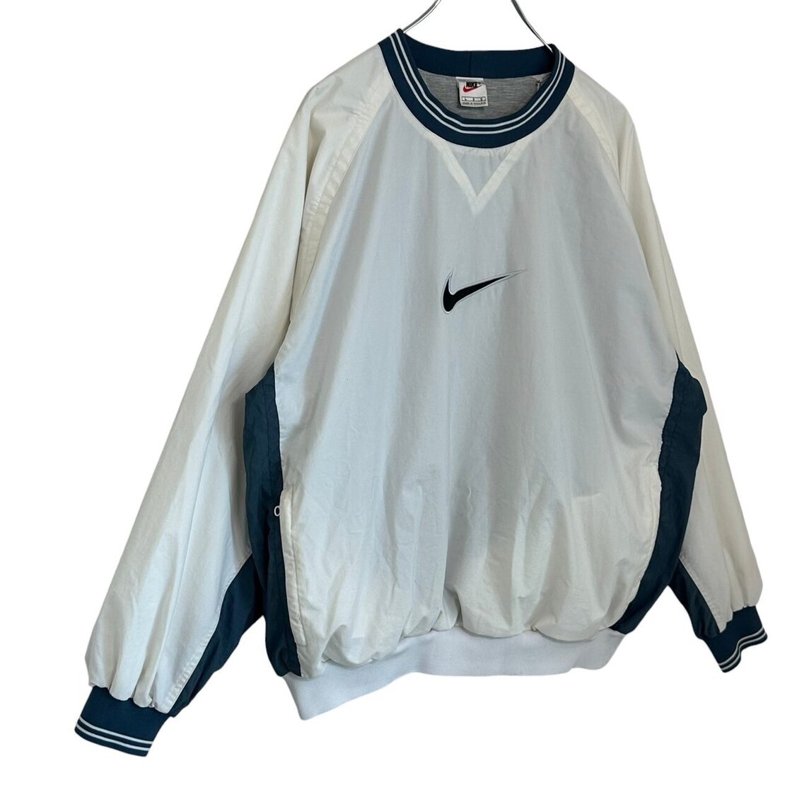 NIKE ナイキ ナイロンプルオーバー L 刺繍ロゴ センターロゴ 銀タグ 