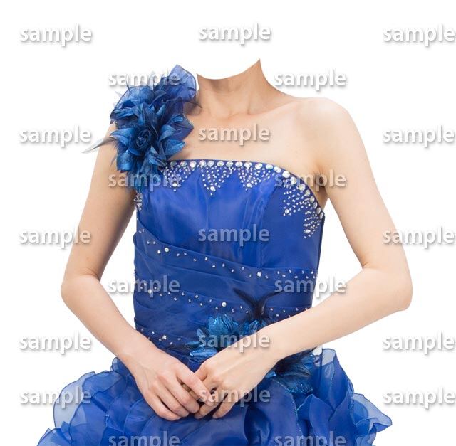 女性青いドレス斜めA