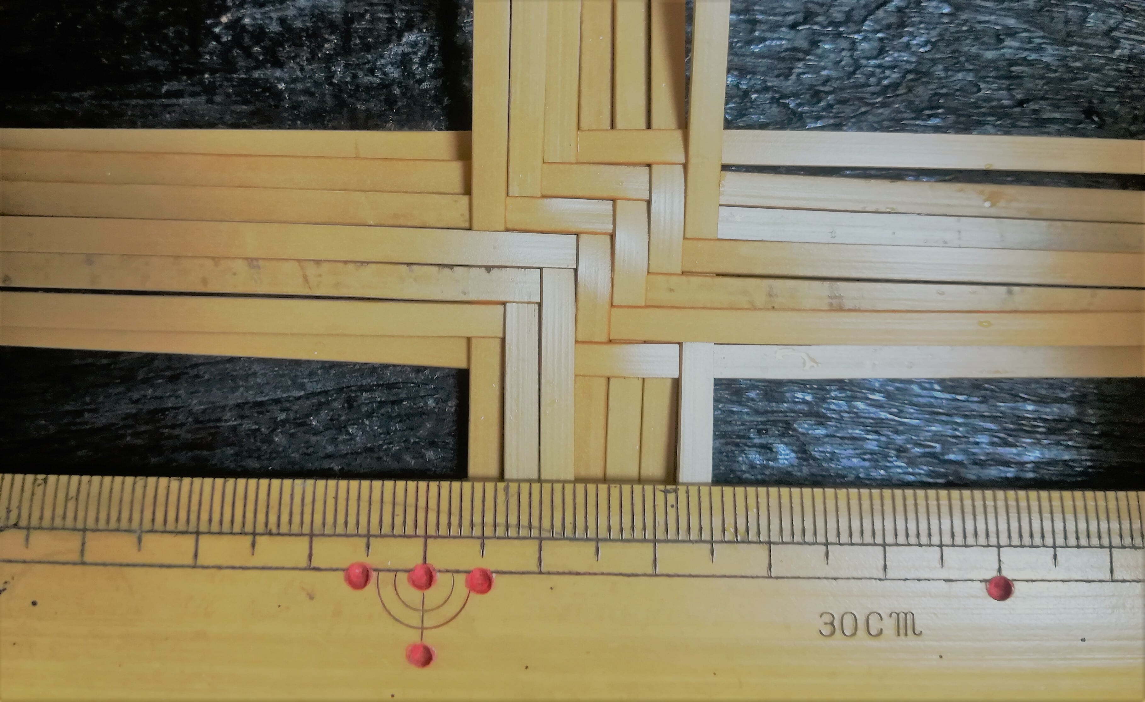 竹皮]厚0.3mm幅3mm長さ700~900mm(30本入り)竹ひご材料 | 竹工房 UKI