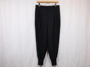 DIGAWEL” 2 Tuck tapered hem rib pants Black”