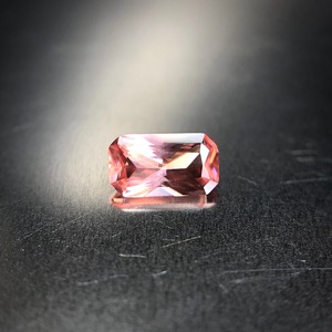 柔らかな桃橙の希少石 0.27ct コロラド産 天然 ロードクロサイト