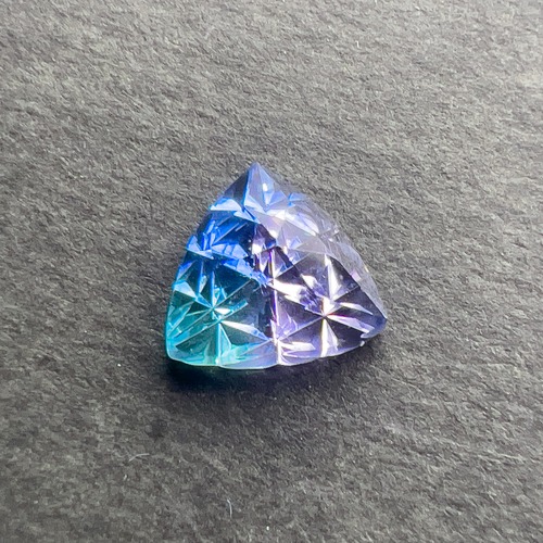 甲州貴石切子×yuia glass　トリリアント　#86【硝子の宝石】