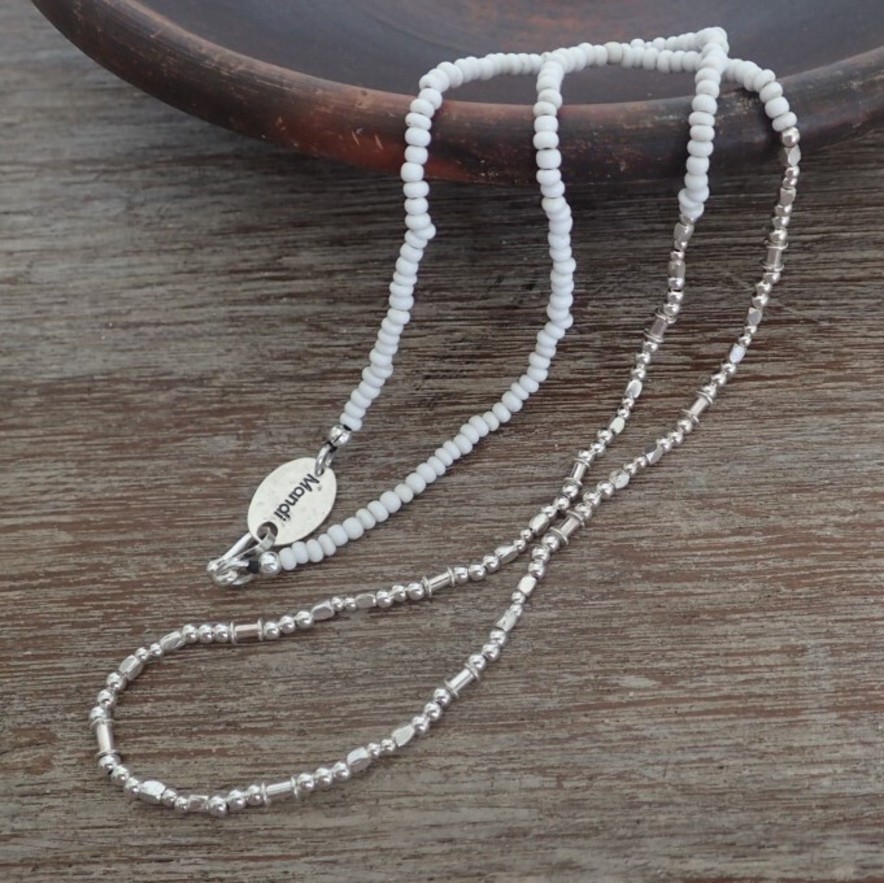 Mandi/マンディ Small A. Beads × Silver Necklace (60cm)(White×Silver)